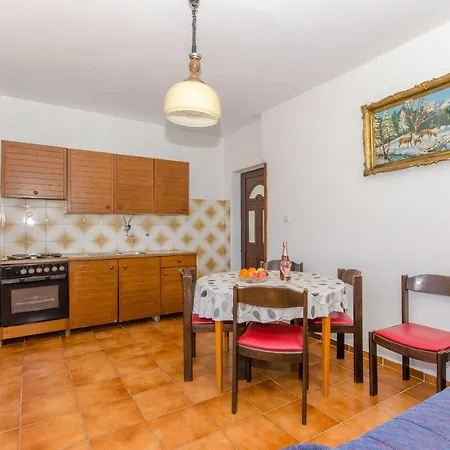 Drazen Apartment Stomorska