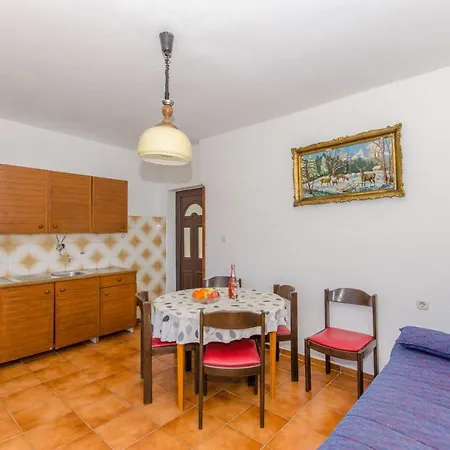 Drazen Apartment Stomorska