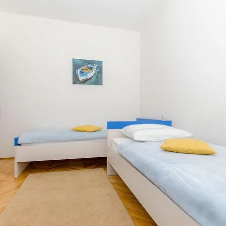Apartment Drazen *